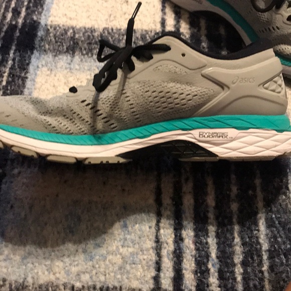 Asics 8.5 size shoe, barely worn! - Picture 4 of 4